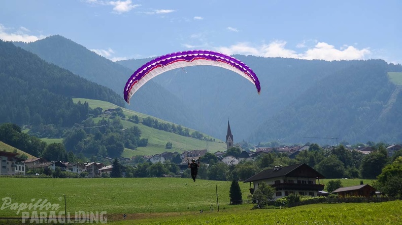 DH27.17 Luesen-Paragliding-289