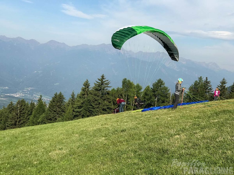 DH27.17 Luesen-Paragliding-373