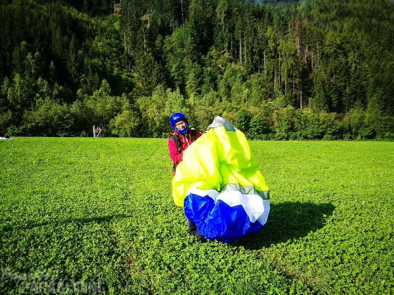 DH28.17_Luesen-Paragliding-120.jpg