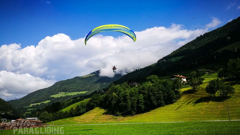 DH28.17 Luesen-Paragliding-157