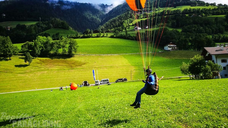 DH28.17_Luesen-Paragliding-179.jpg