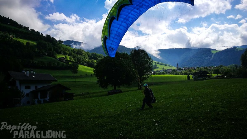 DH28.17 Luesen-Paragliding-185
