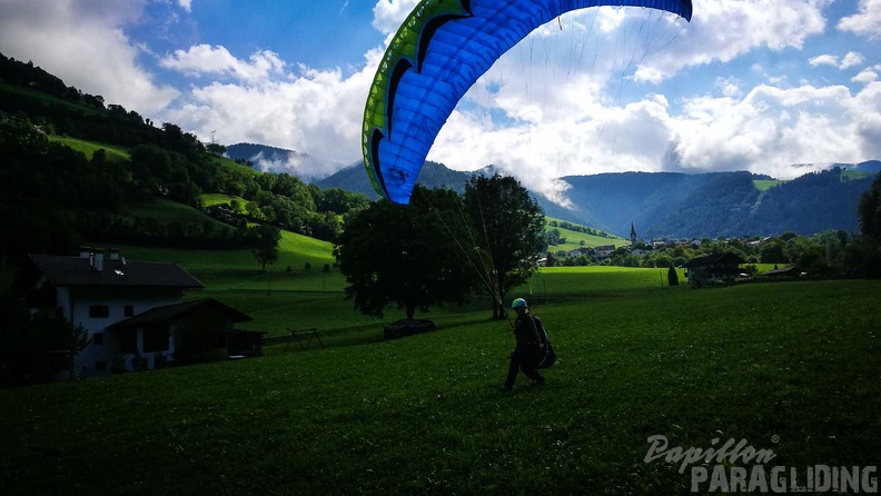 DH28.17_Luesen-Paragliding-185.jpg