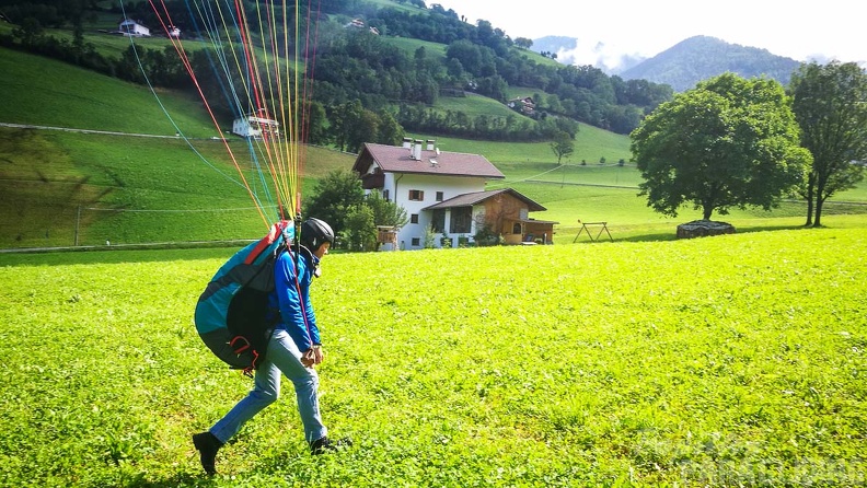 DH28.17 Luesen-Paragliding-191