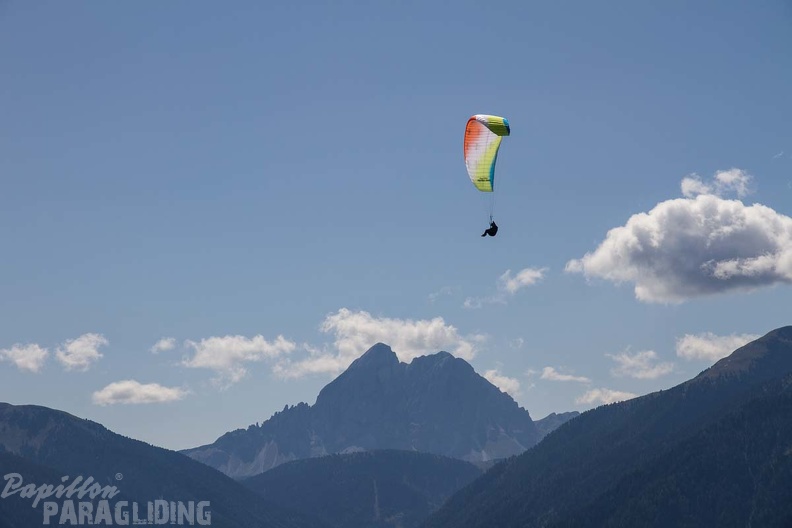 DH34.17 Luesen-Paragliding-136