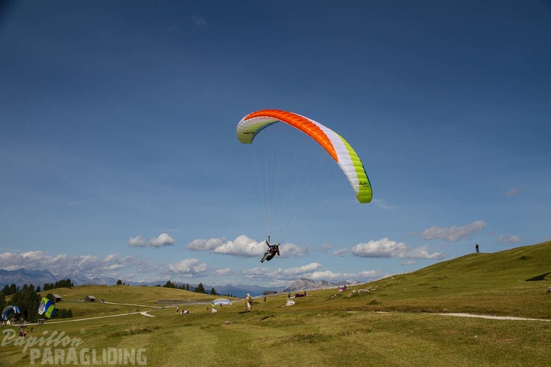 DH34.17 Luesen-Paragliding-326