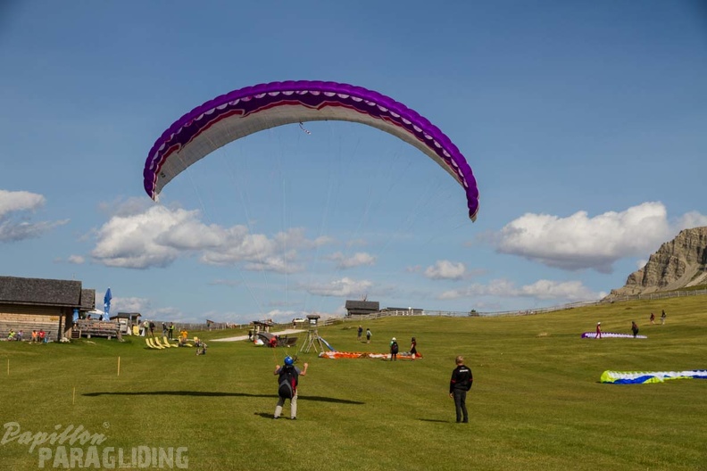 DH34.17 Luesen-Paragliding-451
