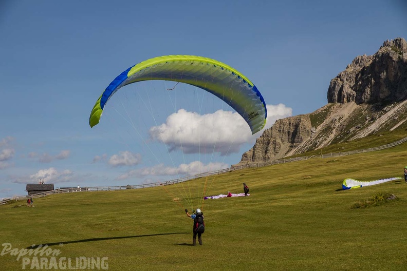 DH34.17 Luesen-Paragliding-455