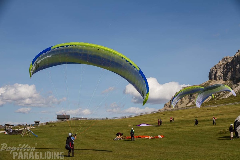 DH34.17 Luesen-Paragliding-461