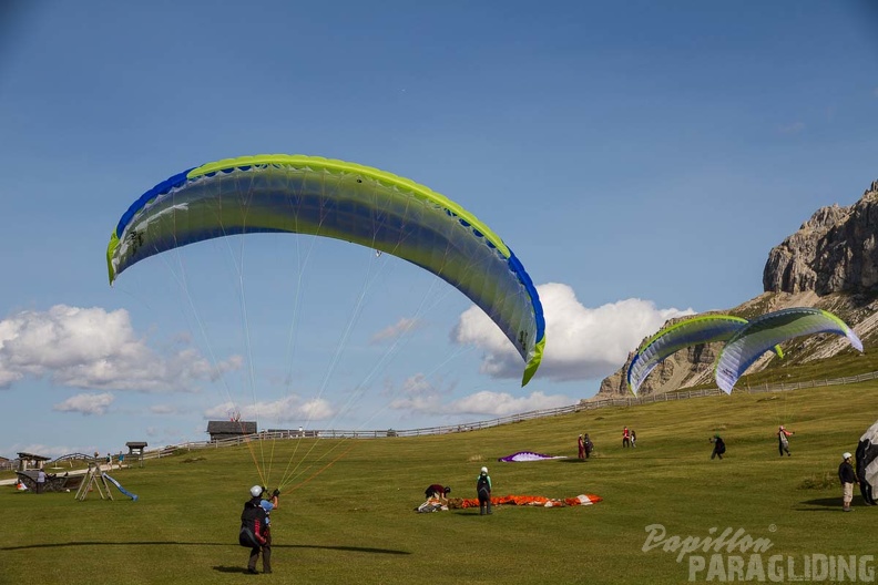 DH34.17_Luesen-Paragliding-461.jpg