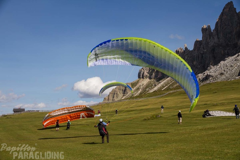 DH34.17 Luesen-Paragliding-465