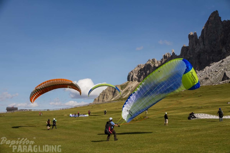 DH34.17 Luesen-Paragliding-466