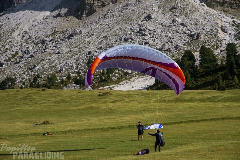 DH34.17 Luesen-Paragliding-470