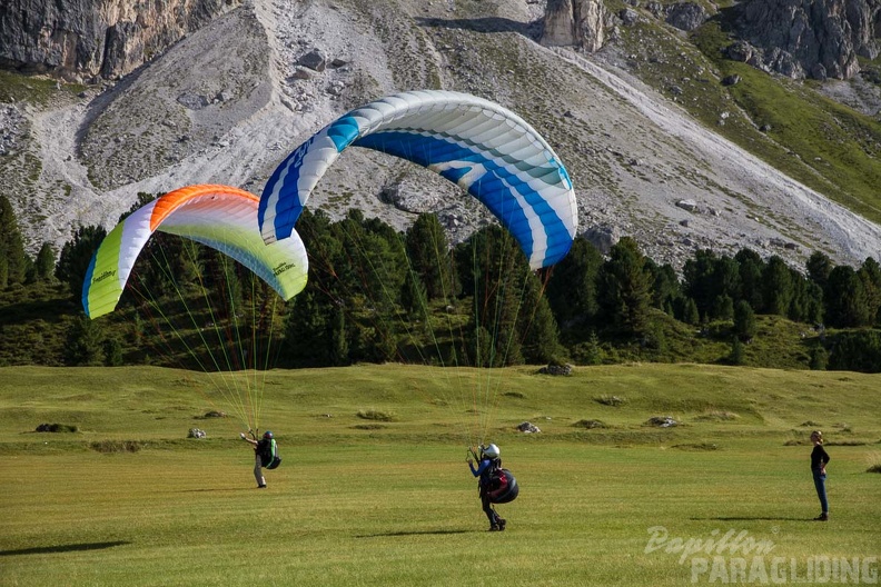 DH34.17 Luesen-Paragliding-480