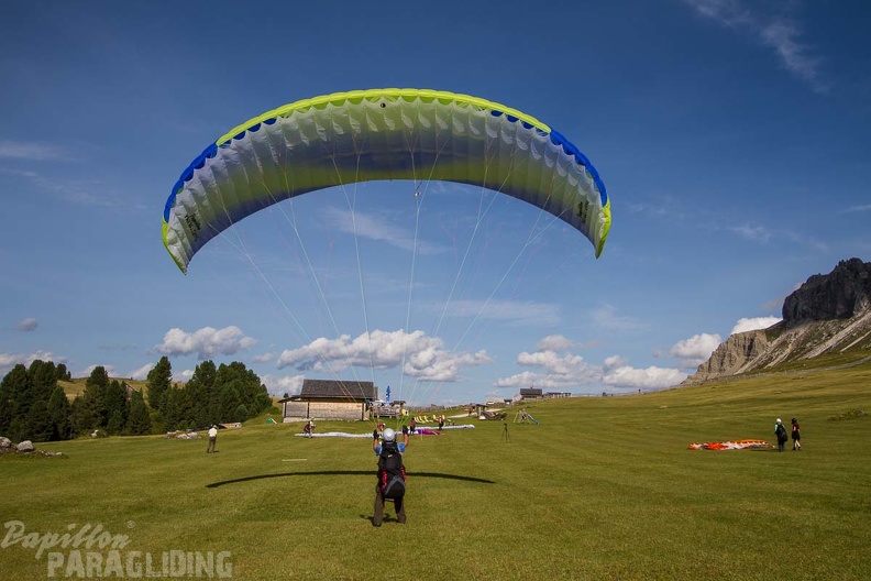 DH34.17 Luesen-Paragliding-598