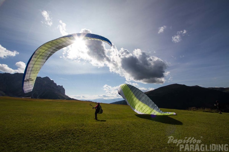 DH34.17 Luesen-Paragliding-627