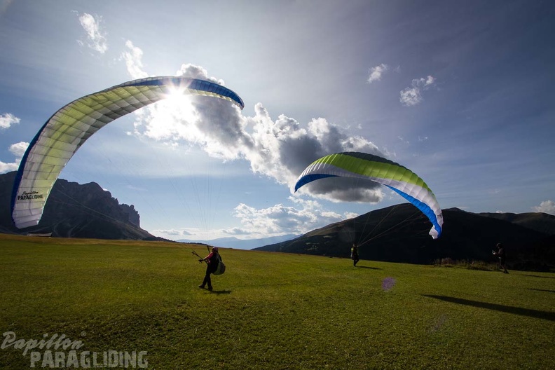 DH34.17 Luesen-Paragliding-628