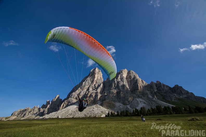 DH34.17 Luesen-Paragliding-691