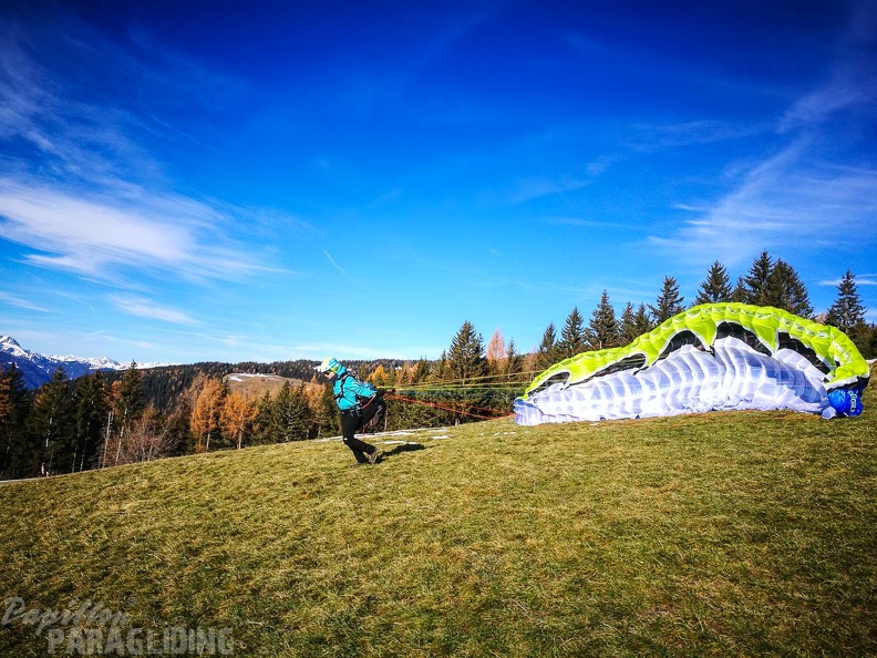 DH47.17-Luesen_Paragliding-190.jpg