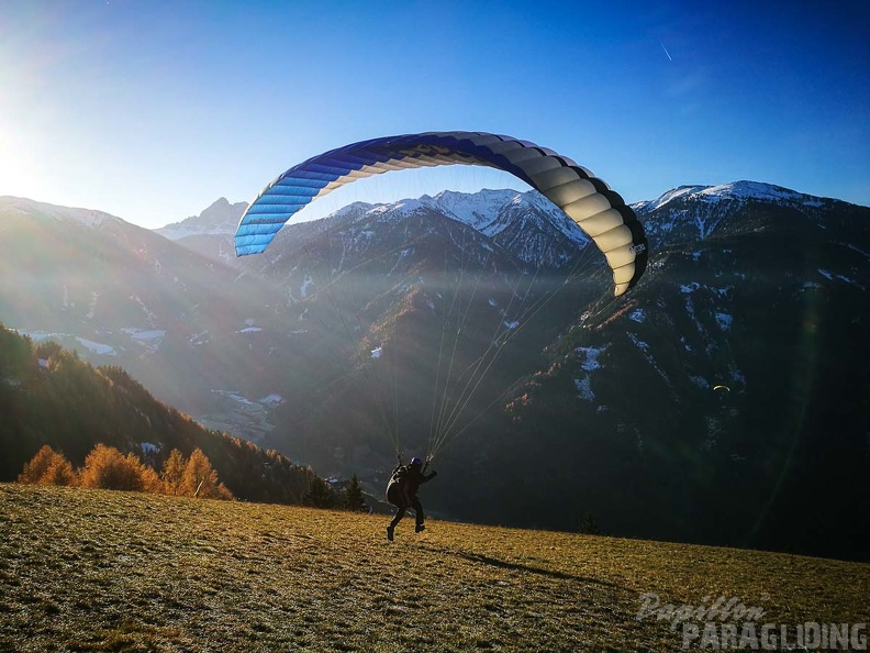 DH47.17-Luesen Paragliding-259