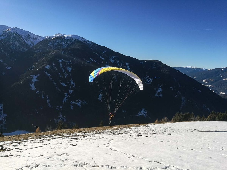 DH52.17 Luesen-Paragliding-140