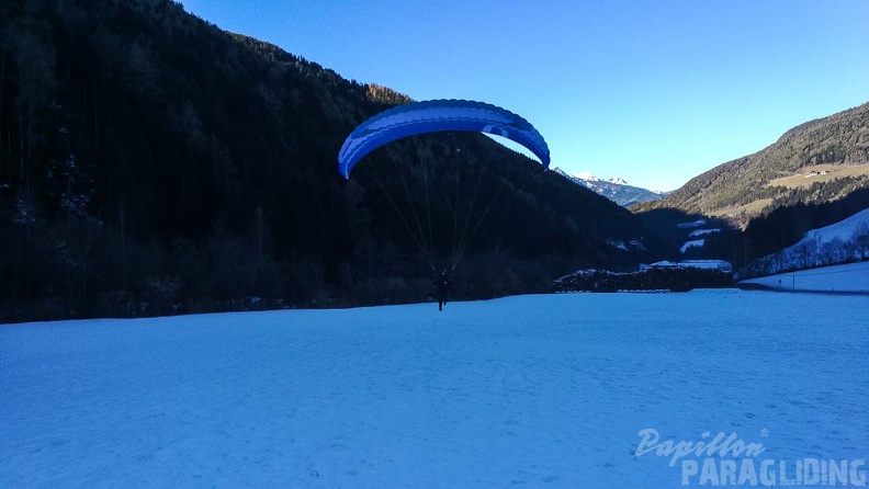 DH52.17 Luesen-Paragliding-167