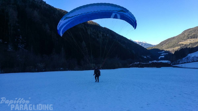 DH52.17 Luesen-Paragliding-168