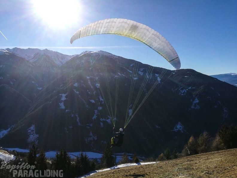 DH52.17 Luesen-Paragliding-235
