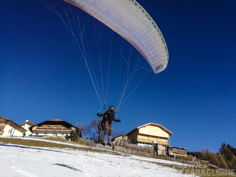 DH52.17_Luesen-Paragliding-241.jpg