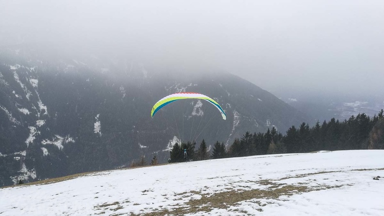 DH52.17 Luesen-Paragliding-314