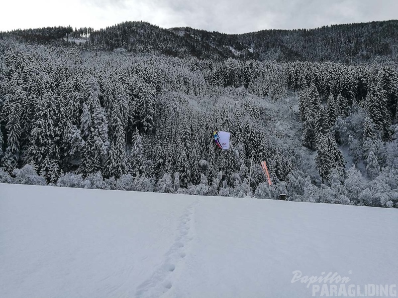 DH52.17 Luesen-Paragliding-375