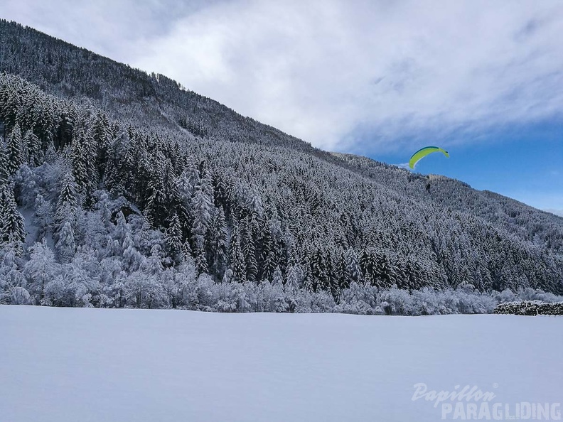 DH52.17 Luesen-Paragliding-377