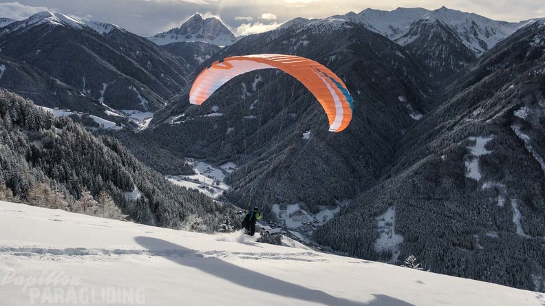 DH52.17 Luesen-Paragliding-386