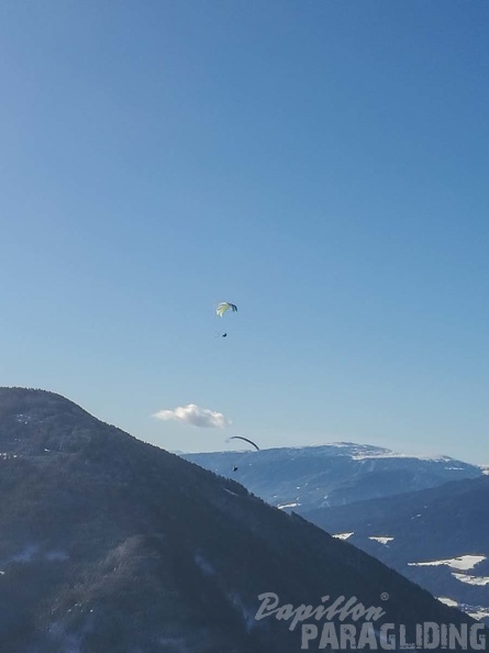 DH52.17 Luesen-Paragliding-523