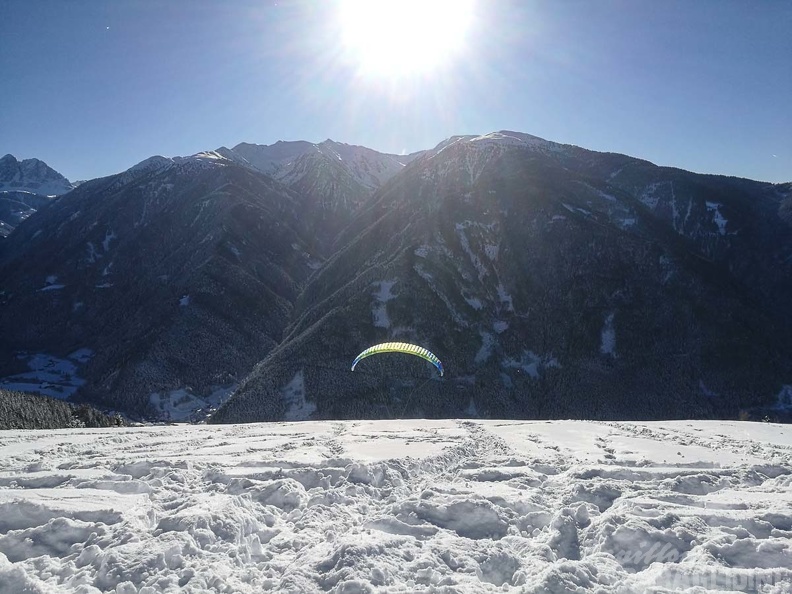 DH52.17 Luesen-Paragliding-542