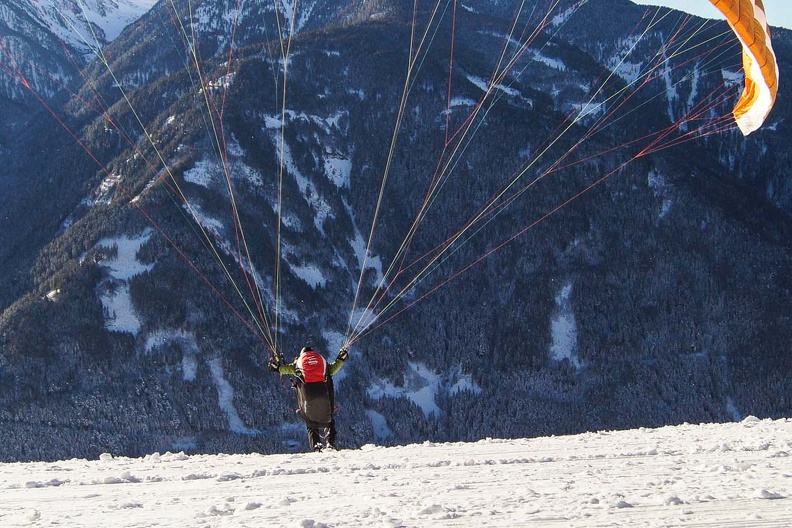DH1.18 Luesen-Paragliding-154