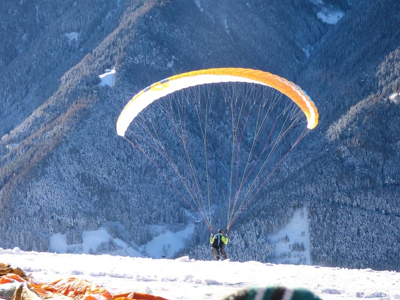 DH1.18_Luesen-Paragliding-206.jpg