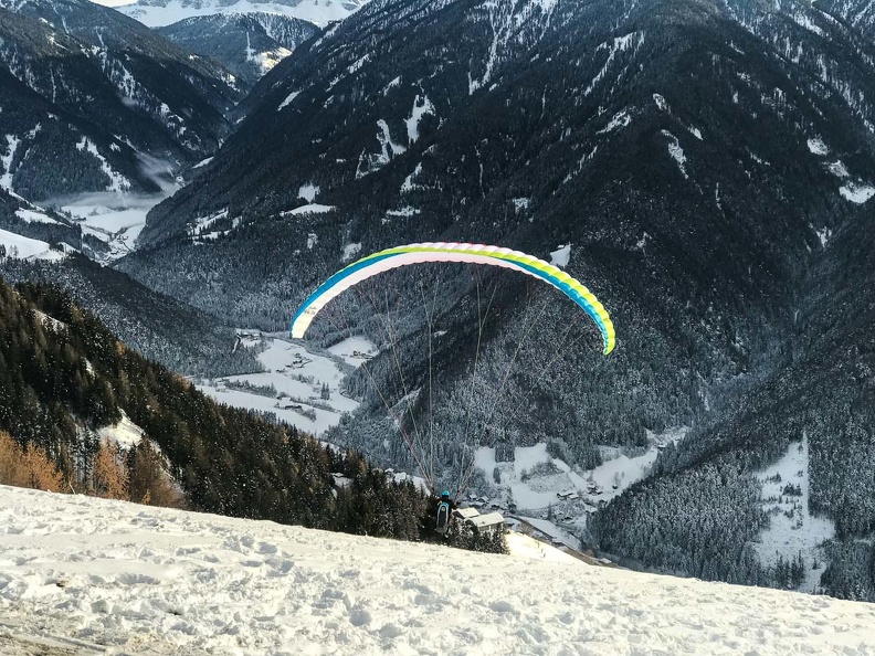 DH1.18 Luesen-Paragliding-244