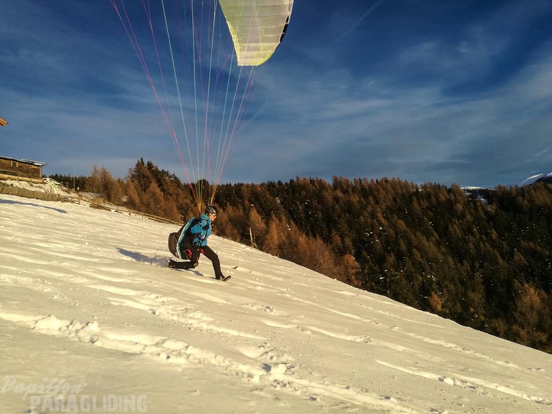 DH1.18 Luesen-Paragliding-267