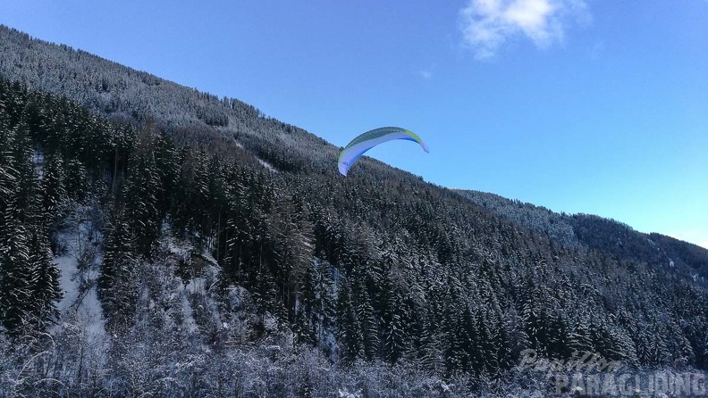 DH1.18 Luesen-Paragliding-352