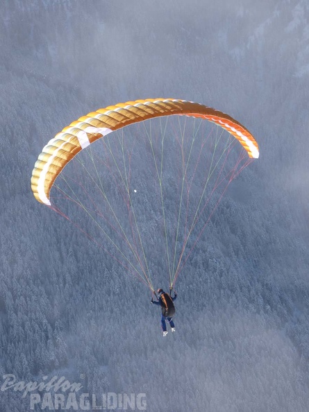 DH1.18 Luesen-Paragliding-546