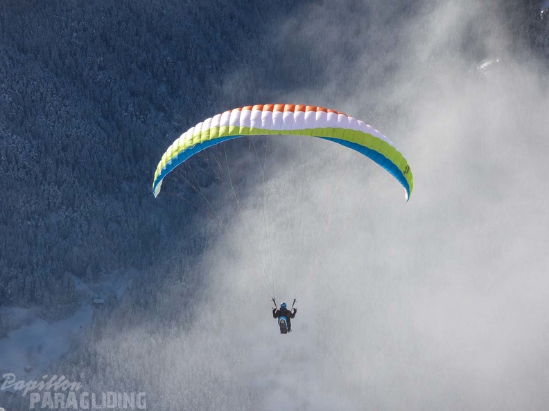 DH1.18_Luesen-Paragliding-560.jpg