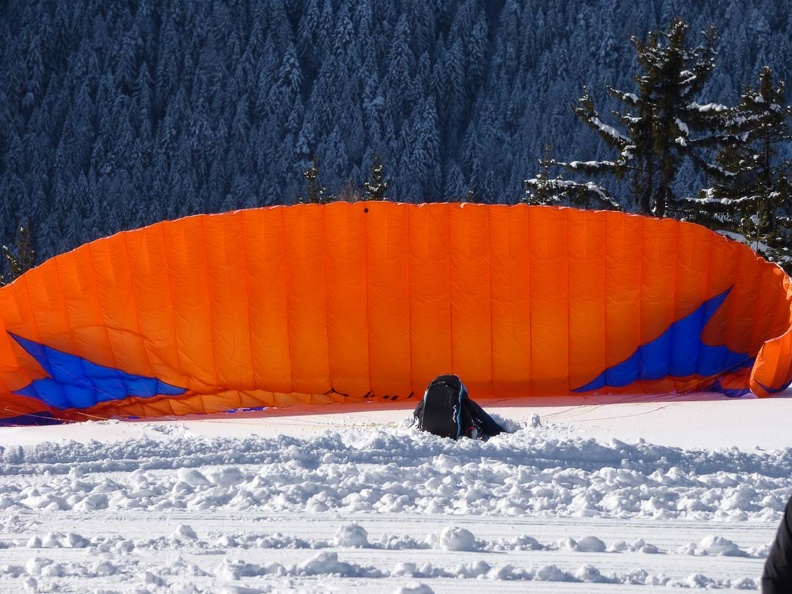 DH1.18 Luesen-Paragliding-578