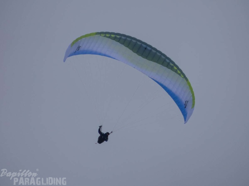 DH1.18 Luesen-Paragliding-593
