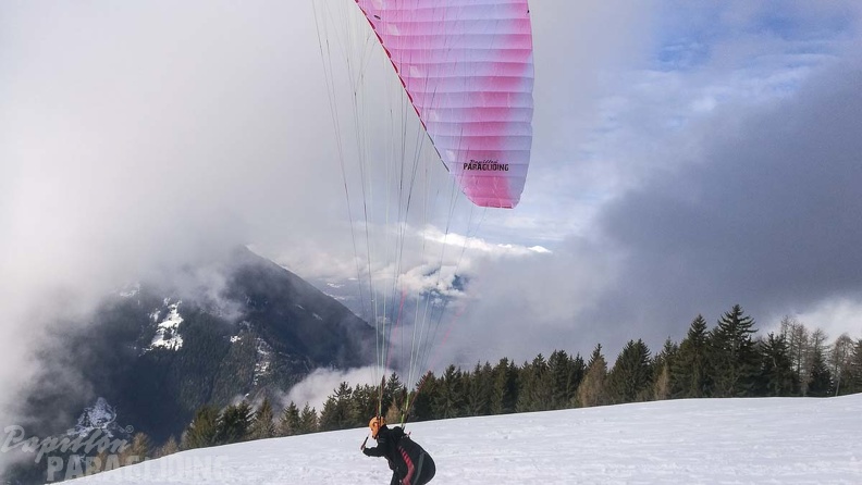 DH11.18 Luesen-Paragliding-139