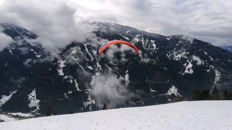 DH11.18 Luesen-Paragliding-169