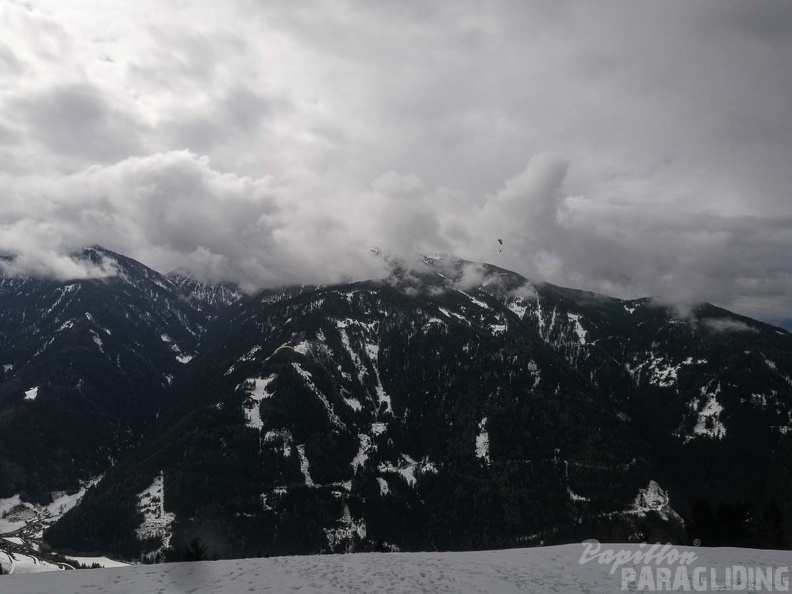 DH11.18 Luesen-Paragliding-185