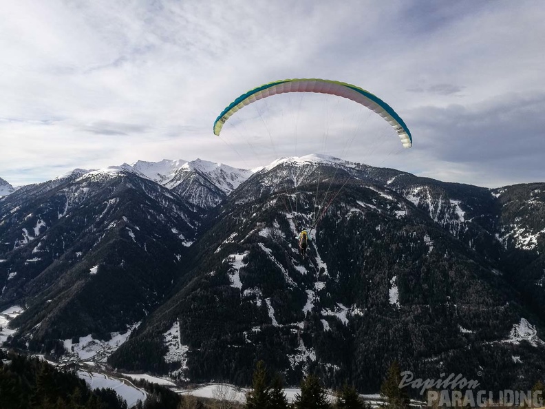 DH11.18 Luesen-Paragliding-208