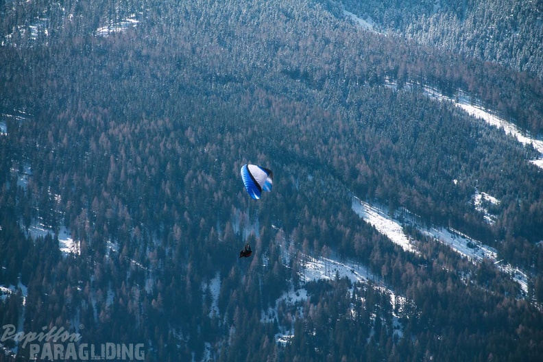 DH12.18 Luesen-Paragliding-115