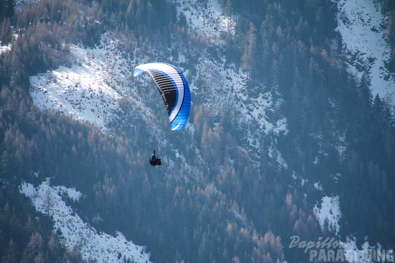DH12.18 Luesen-Paragliding-118